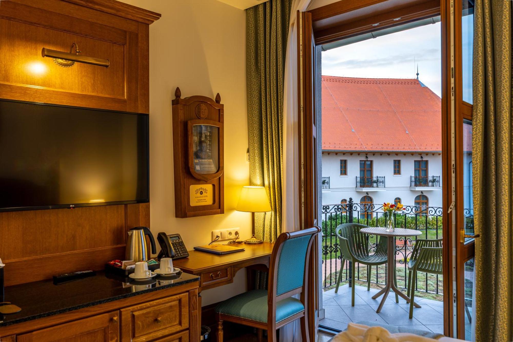 Hungarikum Hotel Lakitelek ภายนอก รูปภาพ